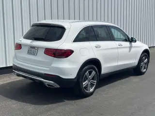 Mercedes-Benz GLC 2022 SUV de 4 puertas GLC 300