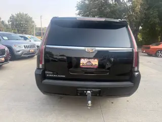 Cadillac Escalade ESV 2017