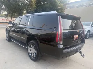 Cadillac Escalade ESV 2017