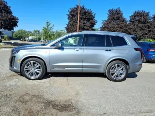 Cadillac XT6 2023 4x4 Premium Luxury SUV de 4 puertas