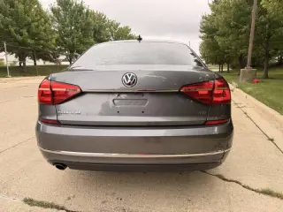 2016 Volkswagen Passat