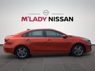 Sedán Kia Forte LXS de 4 puertas 2023