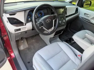 2018 Toyota Sienna