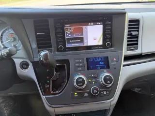 2018 Toyota Sienna