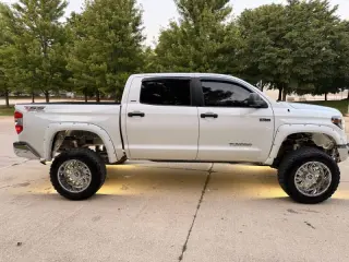 Toyota Tundra 2015
