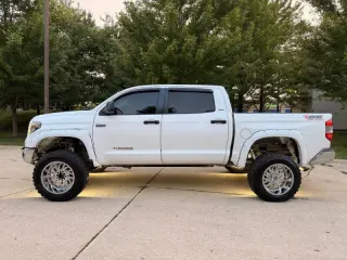 Toyota Tundra 2015
