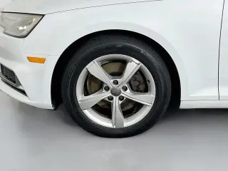 Audi A4 2019 Titanium 40 TFSI Sedán de 4 puertas