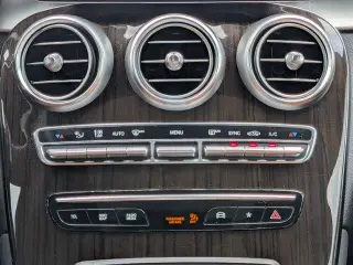 Mercedes-Benz GLC 2022 SUV GLC 300 de 4 puertas