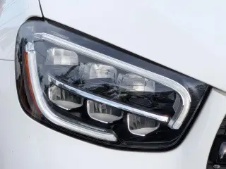 Mercedes-Benz GLC 2022 SUV GLC 300 de 4 puertas