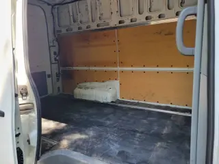 2017 Nissan NV