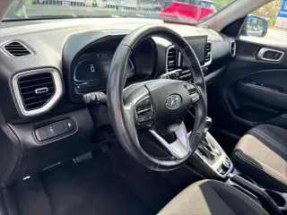 Hyundai VENUE 2024 SEL Crossover de 4 puertas