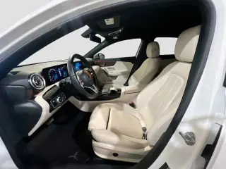 Mercedes-Benz Clase A 2022 Sedán de 4 puertas A 220