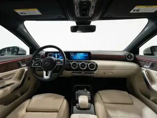 Mercedes-Benz Clase A 2022 Sedán de 4 puertas A 220