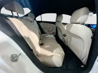 Mercedes-Benz Clase A 2022 Sedán de 4 puertas A 220