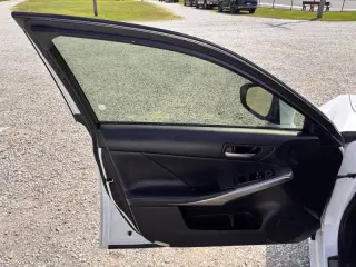 2018 Lexus IS 300