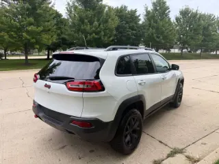 Jeep Cherokee 2016
