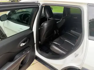 Jeep Cherokee 2016