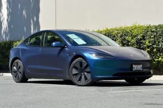 Tesla Model 3 2024 AWD Long Range 4dr Sedán