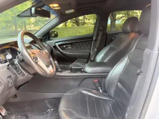 Ford Taurus 2016