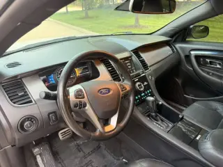 Ford Taurus 2016