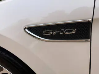 Ford Taurus 2016