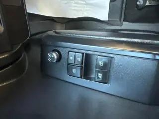 Toyota Tacoma 2018 4x2 SR 4dr con cabina de 6.1 pies de largo