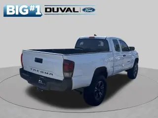 Toyota Tacoma 2018 4x2 SR 4dr con cabina de 6.1 pies de largo