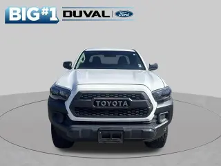 Toyota Tacoma 2018 4x2 SR 4dr con cabina de 6.1 pies de largo