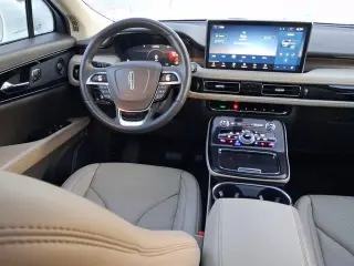 Lincoln Nautilus 2023 Reserve 4dr SUV