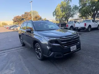 Subaru Forester 2025 AWD Limitado Híbrido 4dr Crossover