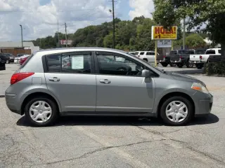 Nissan Versa 2011