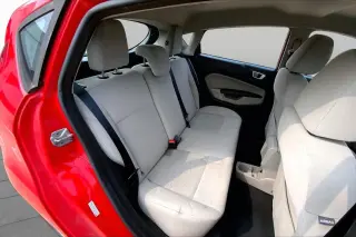 Ford Fiesta 2015 SE 4dr Hatchback