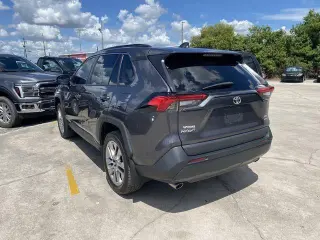 Toyota RAV4 2024 AWD XLE Premium 4dr SUV