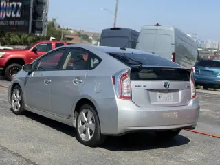 Toyota Prius 2012