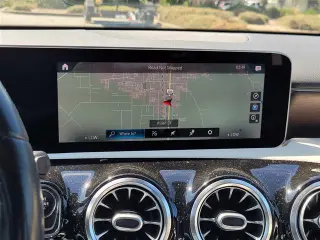 Mercedes-Benz Clase A 2020 A 220 4dr Sedán