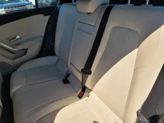 Mercedes-Benz Clase A 2020 A 220 4dr Sedán