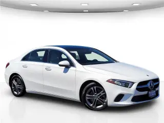 Mercedes-Benz Clase A 2020 A 220 4dr Sedán
