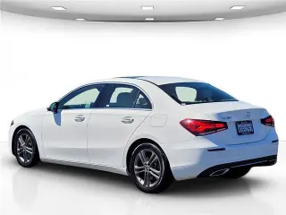 Mercedes-Benz Clase A 2020 A 220 4dr Sedán