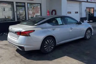 Nissan Altima 2022