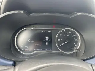 Nissan Versa 2024 SV Sedán 4 puertas
