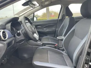 Nissan Versa 2024 SV Sedán 4 puertas
