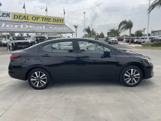 Nissan Versa 2024 SV Sedán 4 puertas