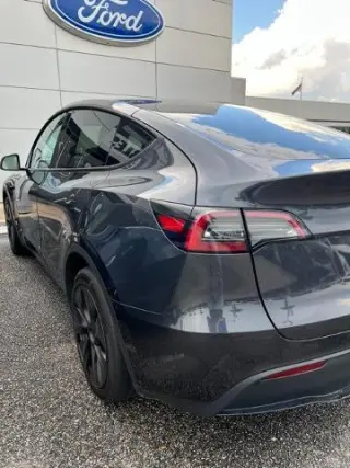 Tesla Model Y 2025 AWD Largo Alcance 4dr Crossover