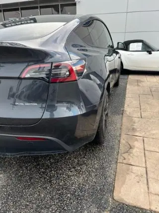Tesla Model Y 2025 AWD Largo Alcance 4dr Crossover