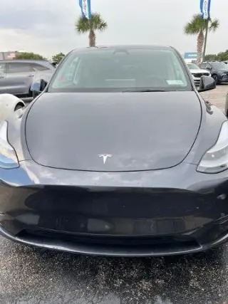 Tesla Model Y 2025 AWD Largo Alcance 4dr Crossover
