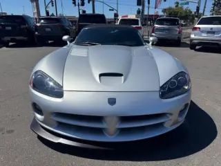 2005 Dodge Viper