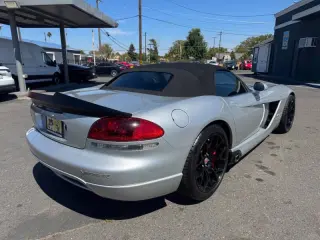 2005 Dodge Viper