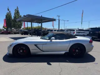 2005 Dodge Viper
