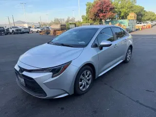 Toyota Corolla 2024 LE 4dr Sedán