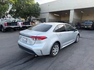 Toyota Corolla 2024 LE 4dr Sedán